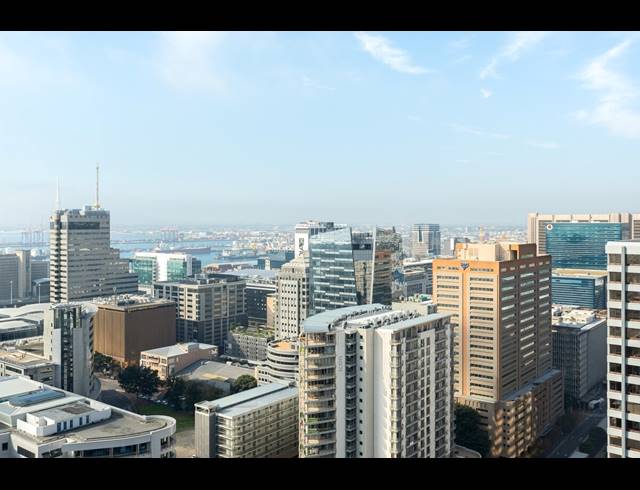 0.5 BEDROOM APARTMENT FOR SALE IN CAPE TOWN CITY CENTRE